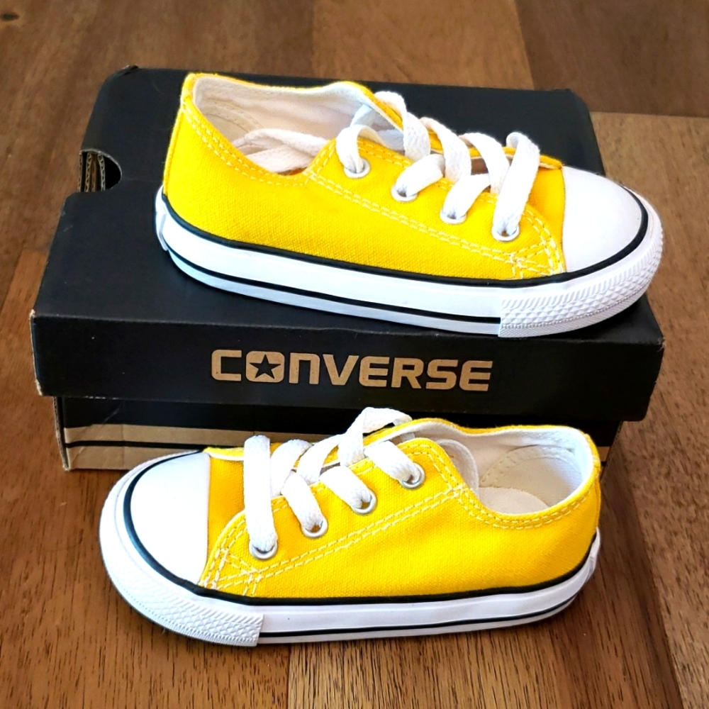 Yellow Converses, Infant, size 7 (lemon chrome)